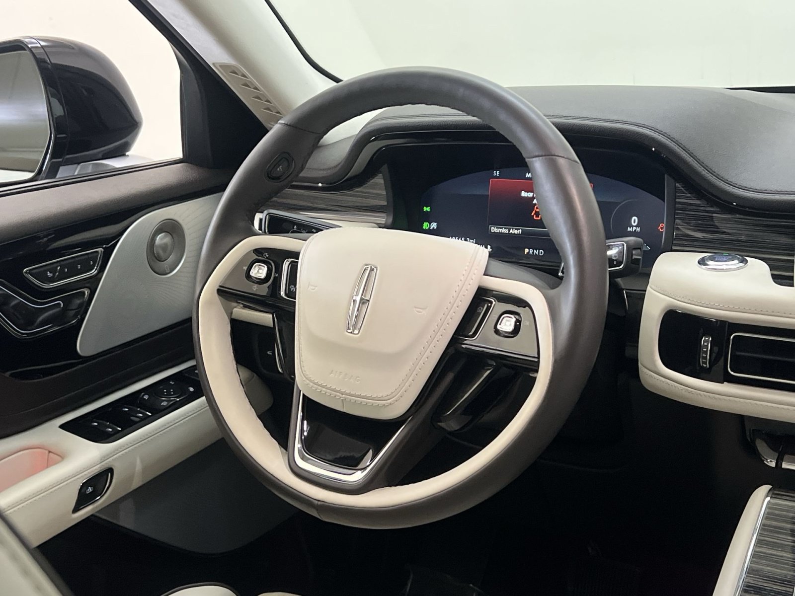 Used 2023 Lincoln Aviator Black Label AWD/4WD image 34
