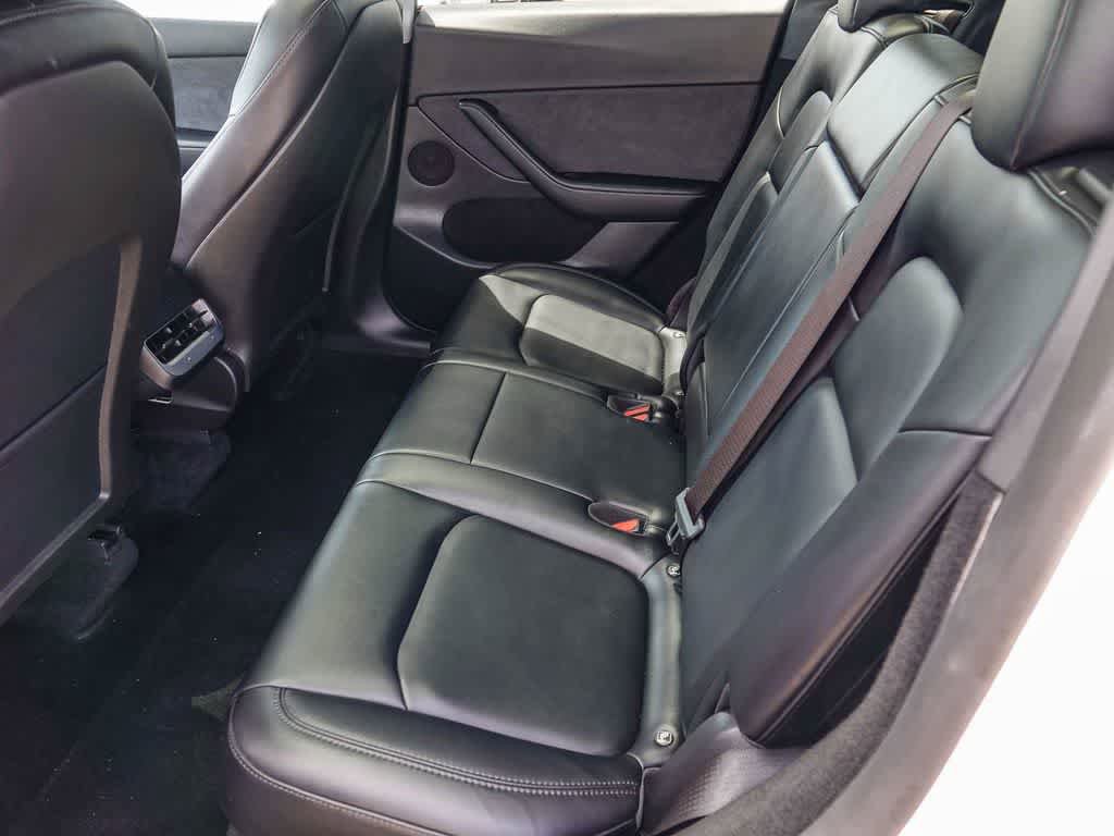 Used 2024 Tesla Model Y 2WD image 16