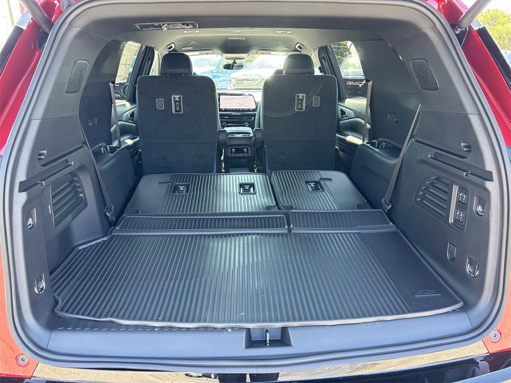 New 2026 Chevrolet Traverse High Country w/ LPO, Floor Liner Package image 17