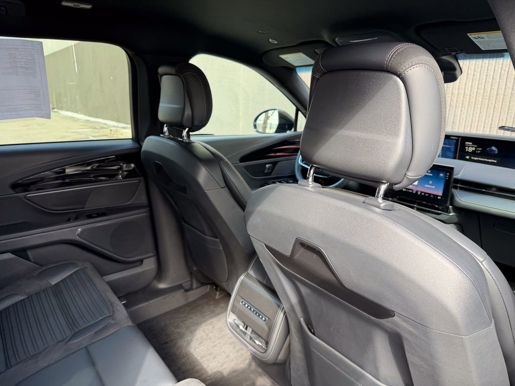 Used 2024 Lincoln Nautilus Reserve w/ Jet Appearance Package (87T) image 20