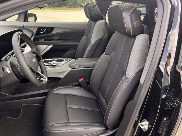 New 2026 Cadillac Optiq Luxury 1 RWD image 20