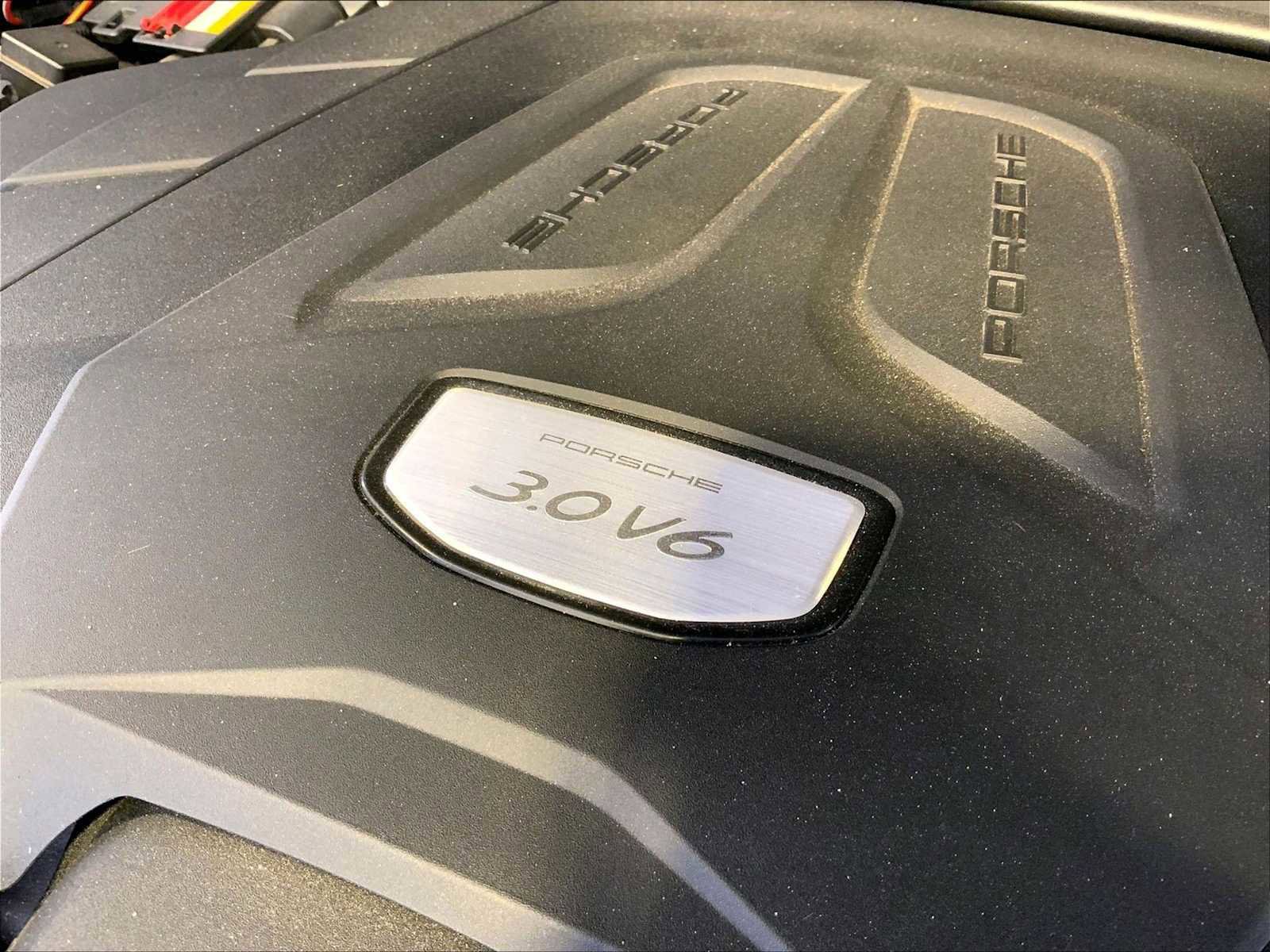 Certified 2021 Porsche Cayenne image 33