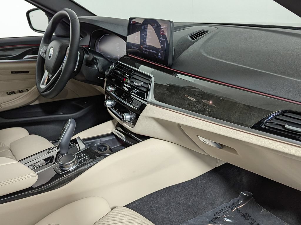 Certified 2023 BMW 530i xDrive w/ Convenience Package AWD/4WD image 32