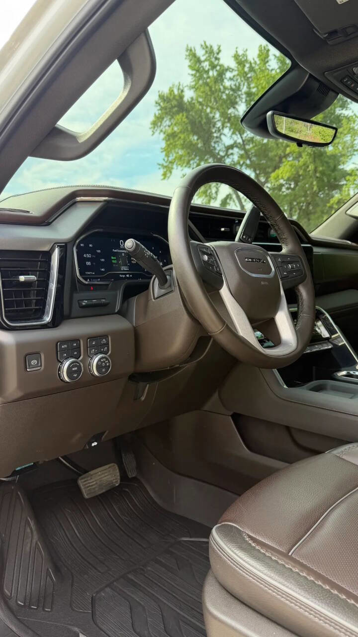 Used 2025 GMC Sierra 3500 Denali w/ Denali Reserve Package AWD/4WD image 14
