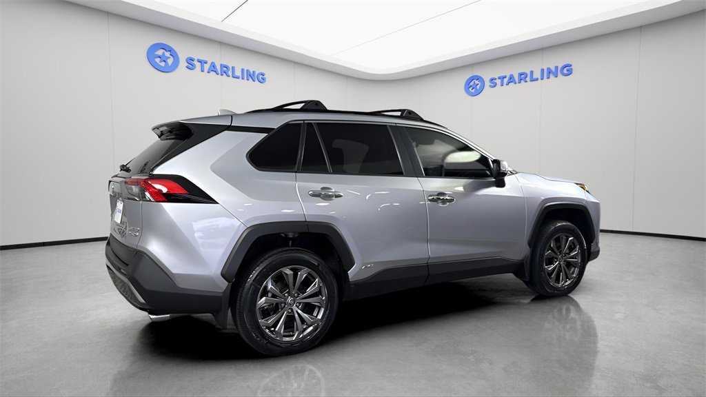 Used 2022 Toyota RAV4 Limited image 10