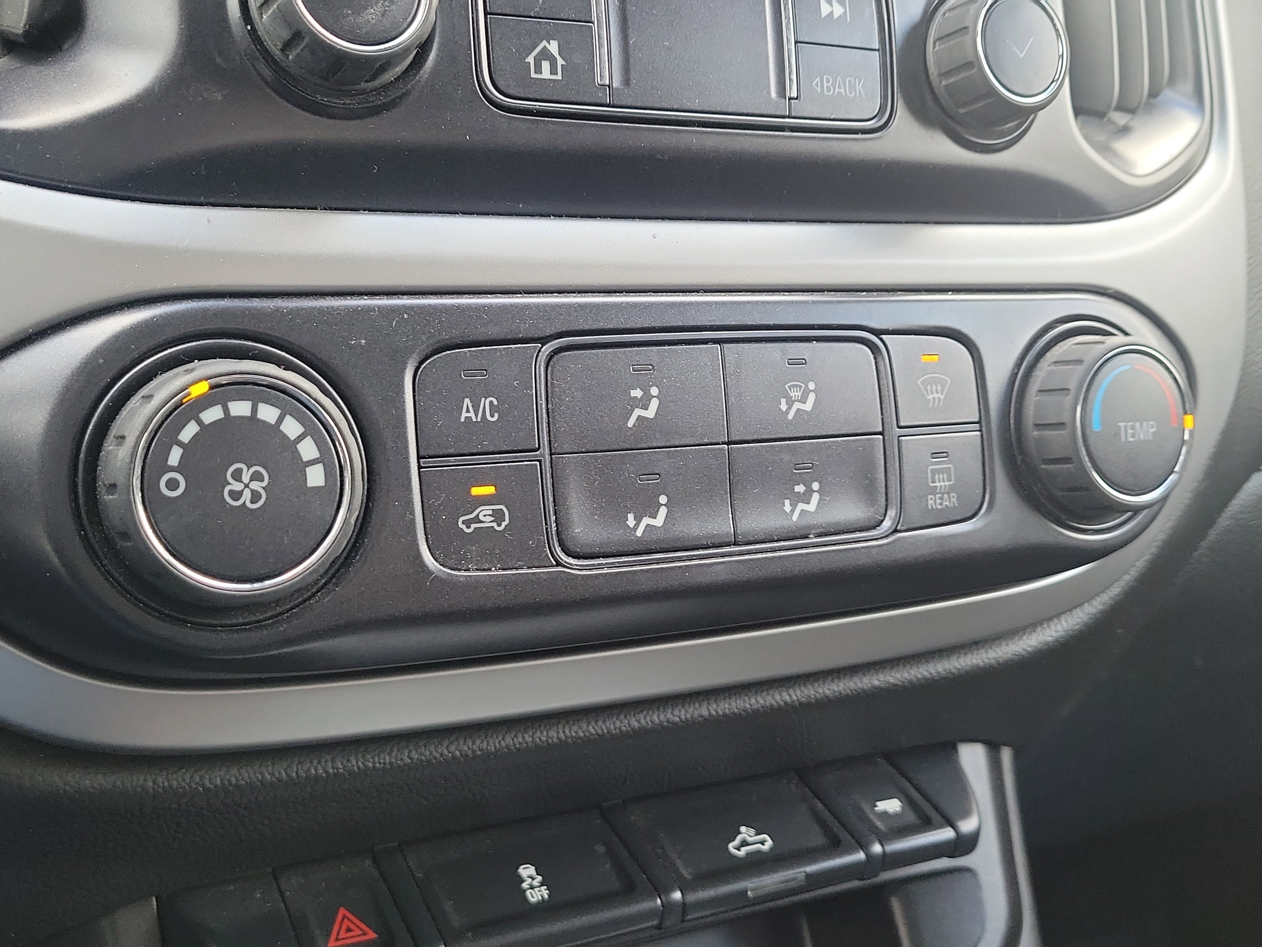 Used 2021 Chevrolet Colorado LT w/ Redline Special Edition image 27