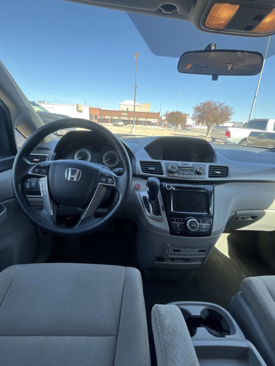 Used 2017 Honda Odyssey SE image 19