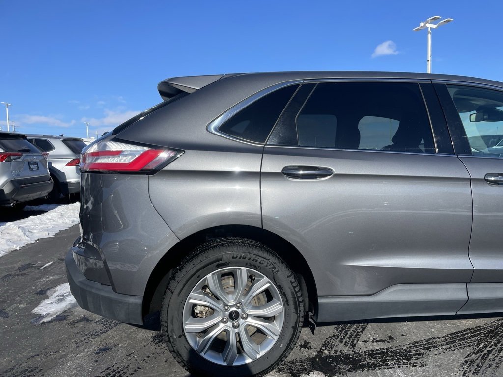 Used 2023 Ford Edge Titanium image 28