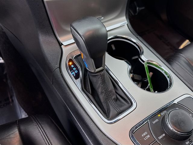Used 2018 Jeep Grand Cherokee Limited AWD/4WD image 16