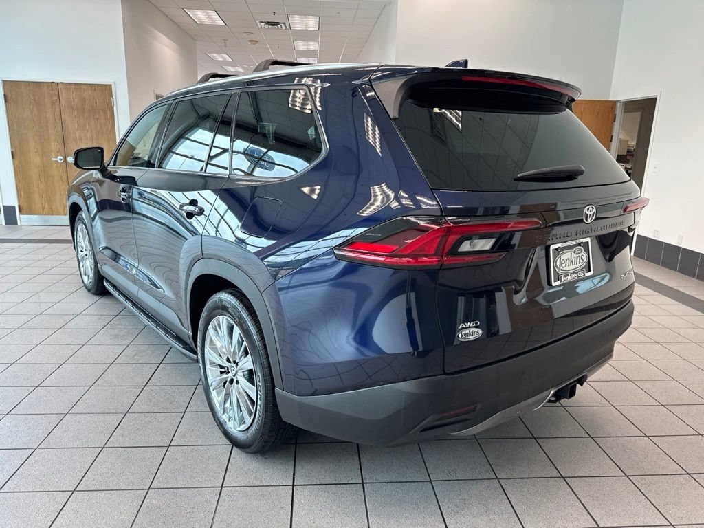 Used 2026 Toyota Grand Highlander AWD image 17