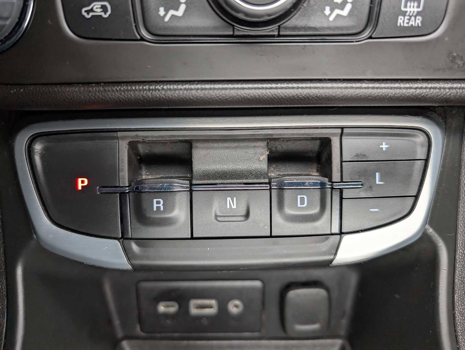 Used 2022 GMC Terrain SLE w/ Driver Convenience Package image 31