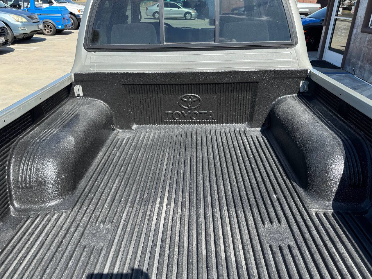 Used 2002 Toyota Tacoma PreRunner image 16