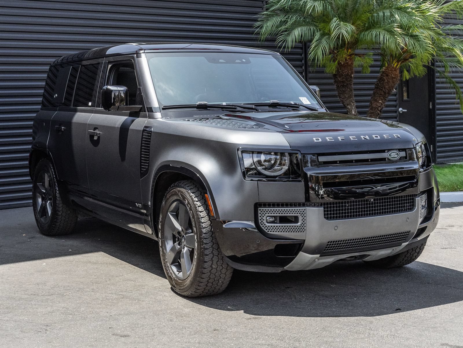 Used 2024 Land Rover Defender 110 Carpathian Edition AWD/4WD image 6