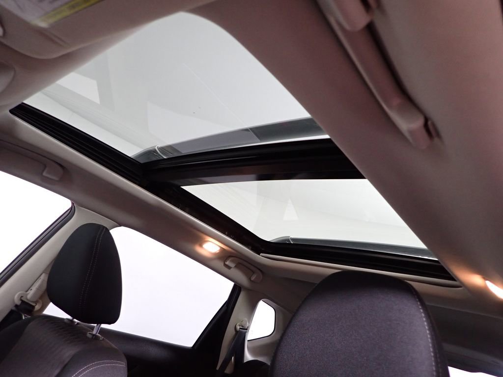 Used 2020 Nissan Rogue SV w/ Sun & Sound Touring Package image 34