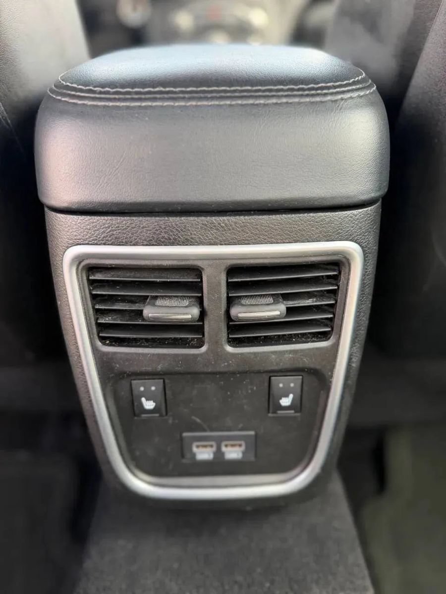 Used 2022 Dodge Charger SXT w/ Plus Group RWD image 19