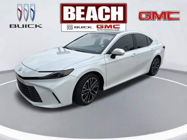 Used 2025 Toyota Camry XLE image 7