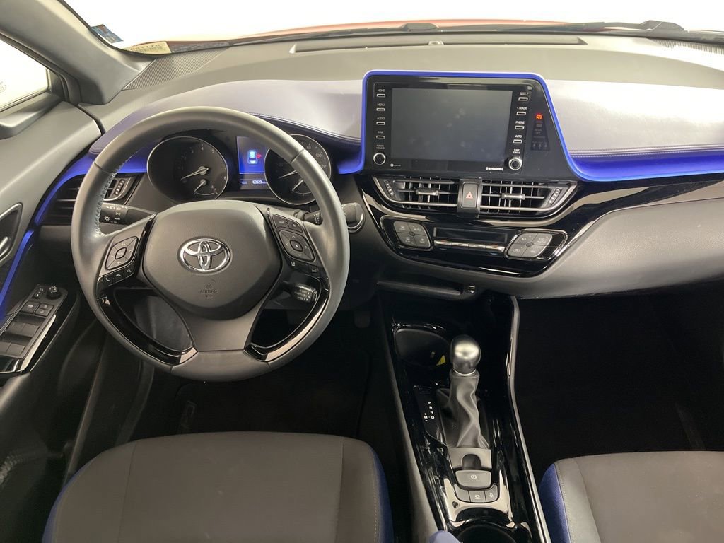 Used 2020 Toyota C-HR XLE image 4