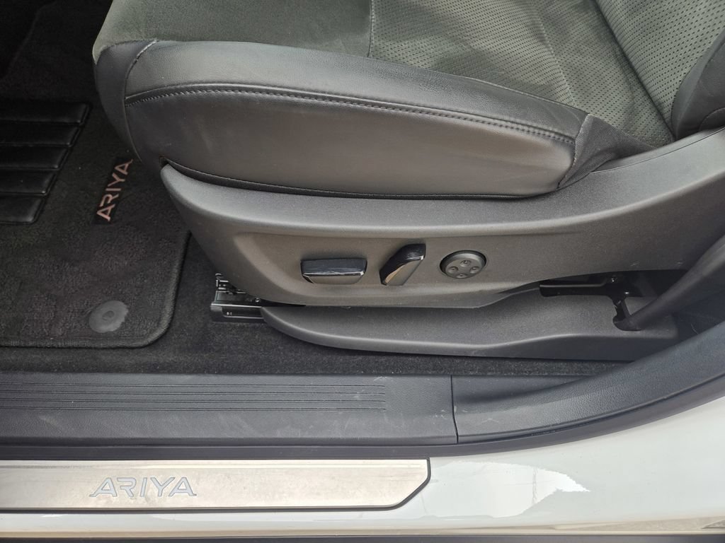 Certified 2024 Nissan Ariya FWD image 13