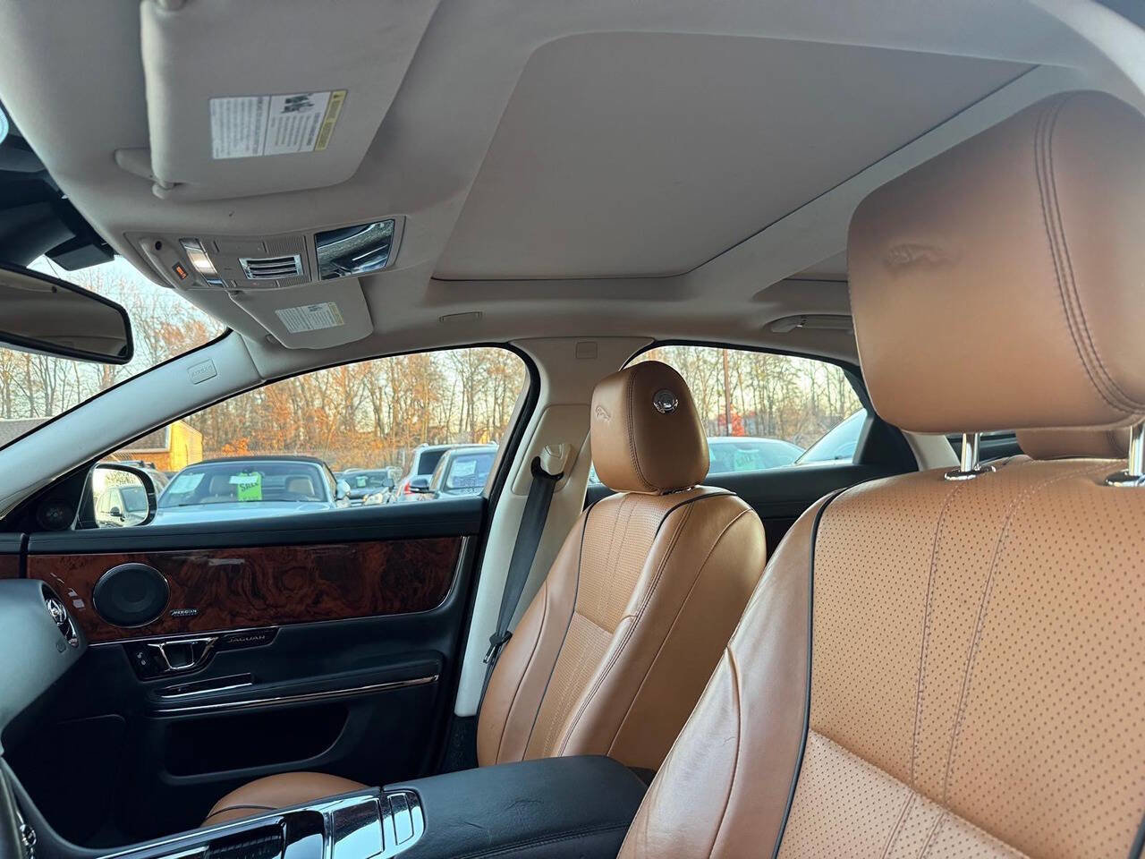 Used 2016 Jaguar XJ R-Sport image 33