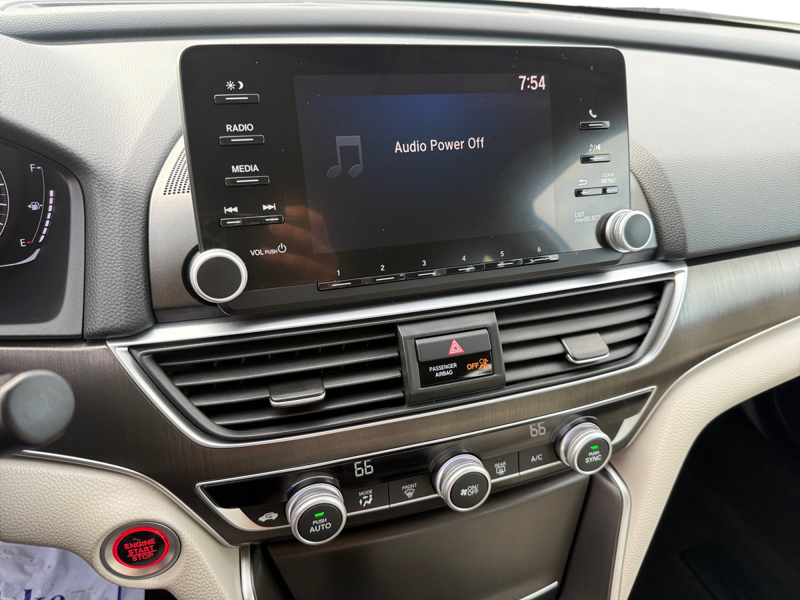 Used 2018 Honda Accord LX image 12
