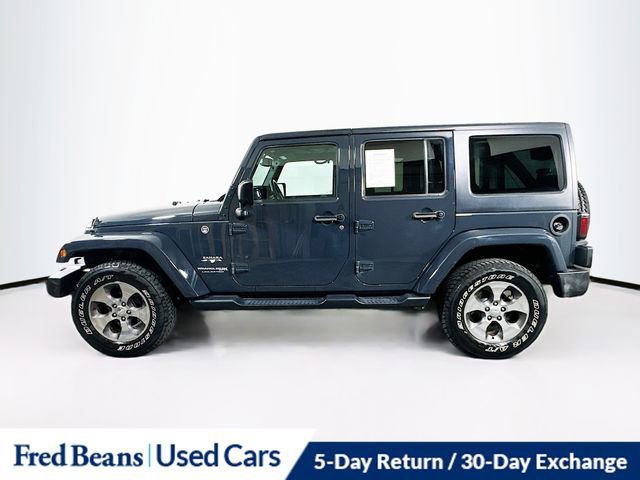 Used 2018 Jeep Wrangler Unlimited Sahara w/ Connectivity Group image 4