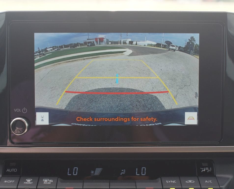 Used 2025 Toyota Camry SE AWD/4WD image 7