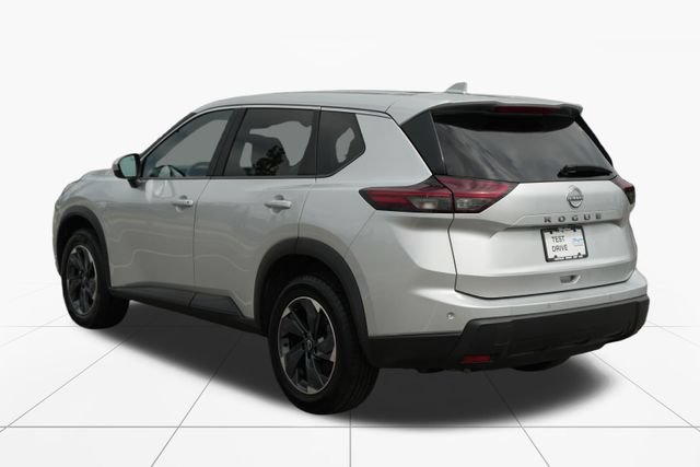 Used 2025 Nissan Rogue SV FWD image 6