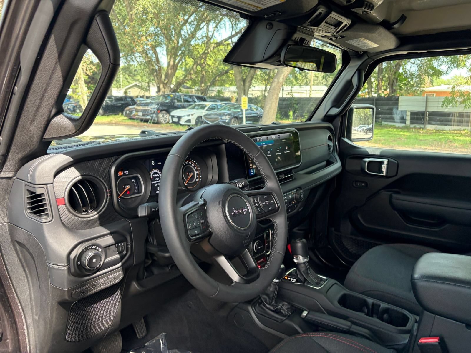 Used 2026 Jeep Wrangler Unlimited Rubicon AWD/4WD image 32