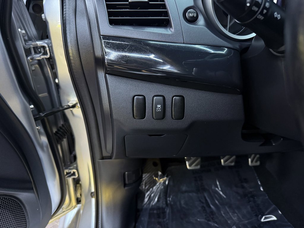 Used 2015 Mitsubishi Lancer Evolution GSR image 14