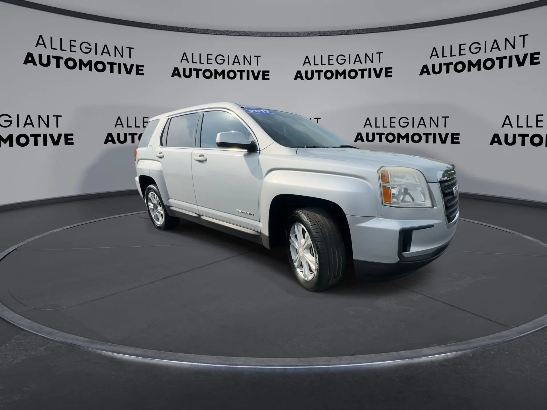 Used 2017 GMC Terrain SLE FWD image 4