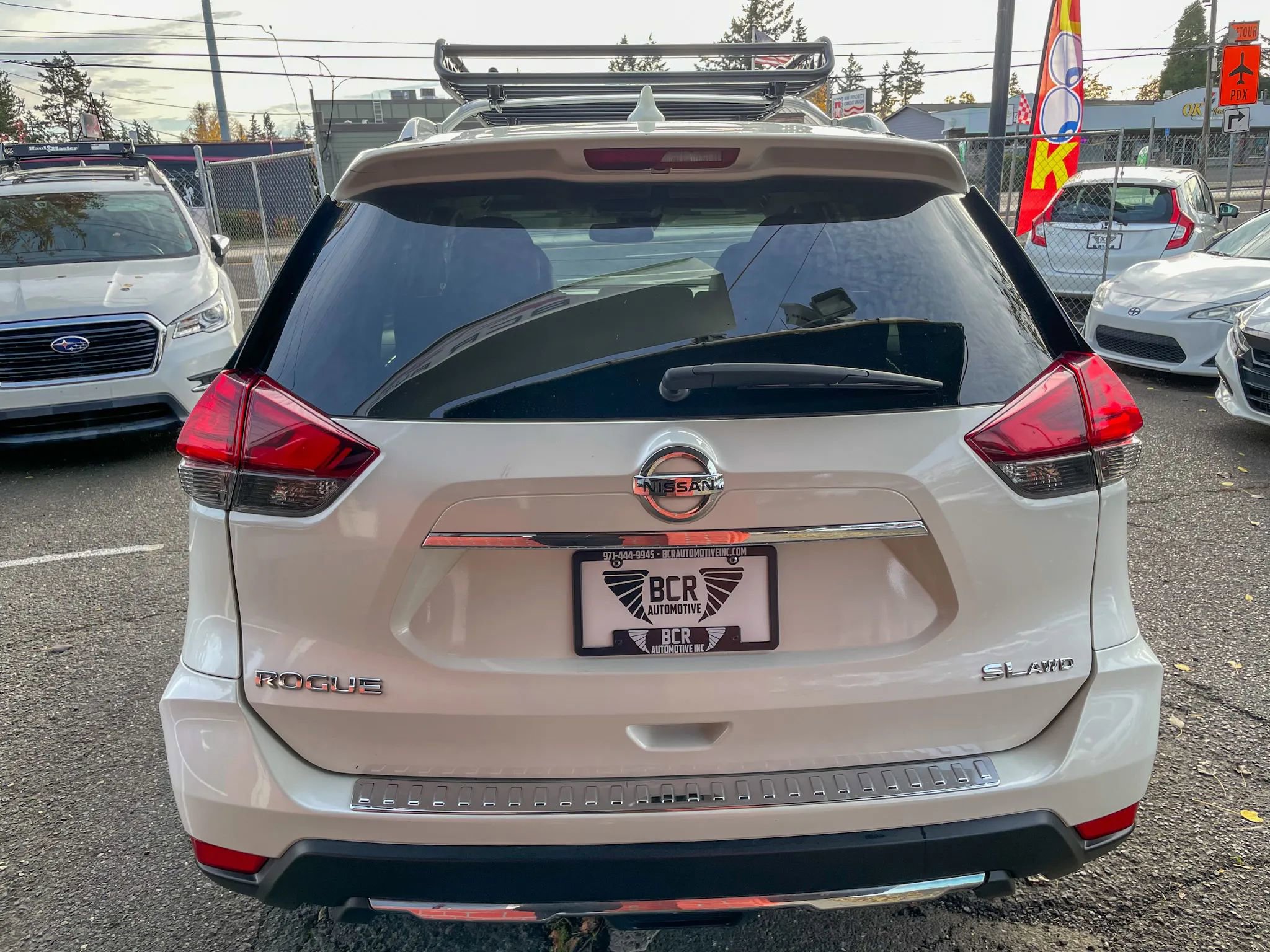 Used 2017 Nissan Rogue SL w/ SL Premium Package image 9