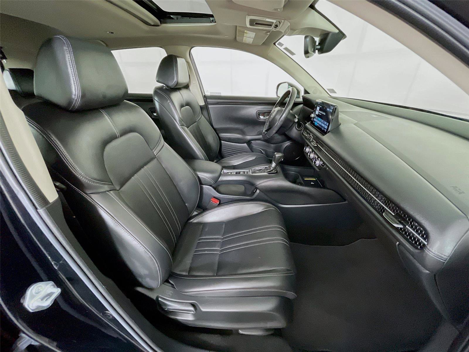 Used 2024 Honda HR-V EX-L image 31