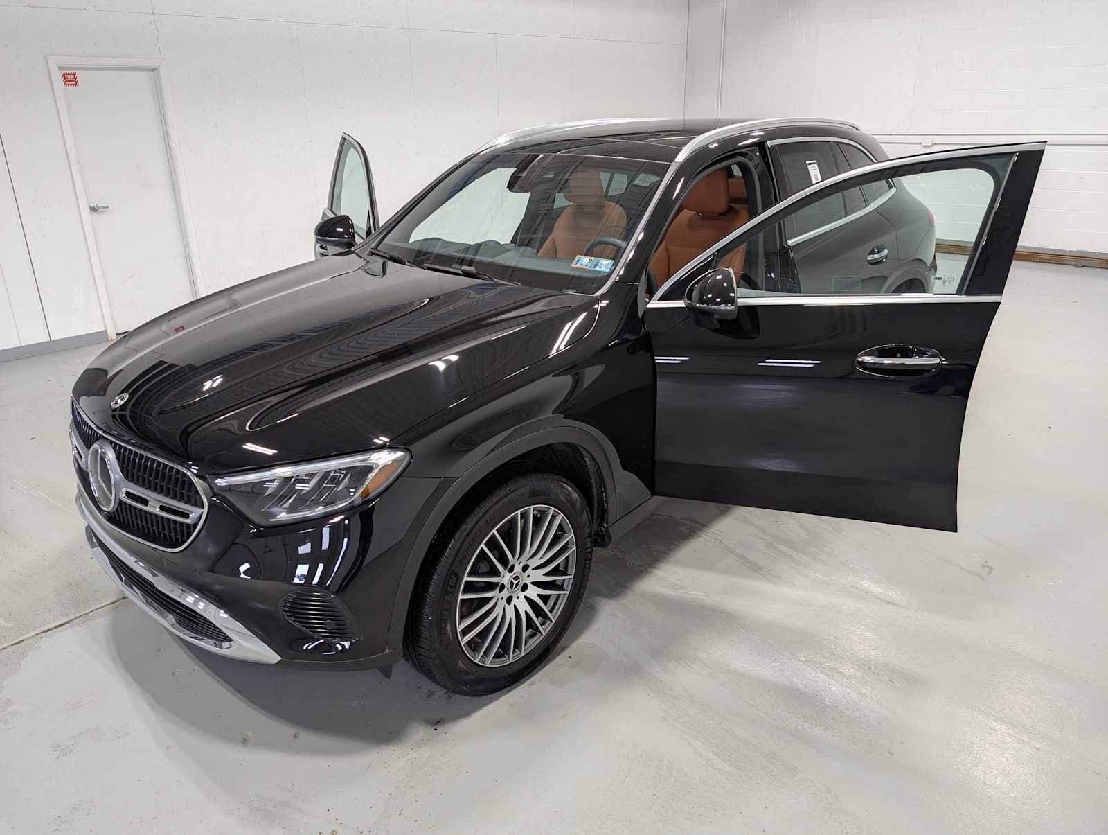 Certified 2026 Mercedes-Benz GLC 300 4MATIC image 17