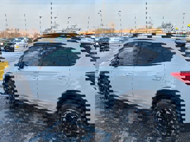 Used 2023 Subaru Crosstrek 2.0i image 5