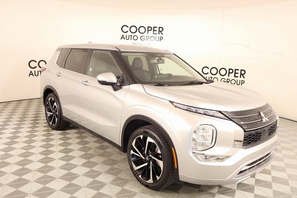 Used 2024 Mitsubishi Outlander SE