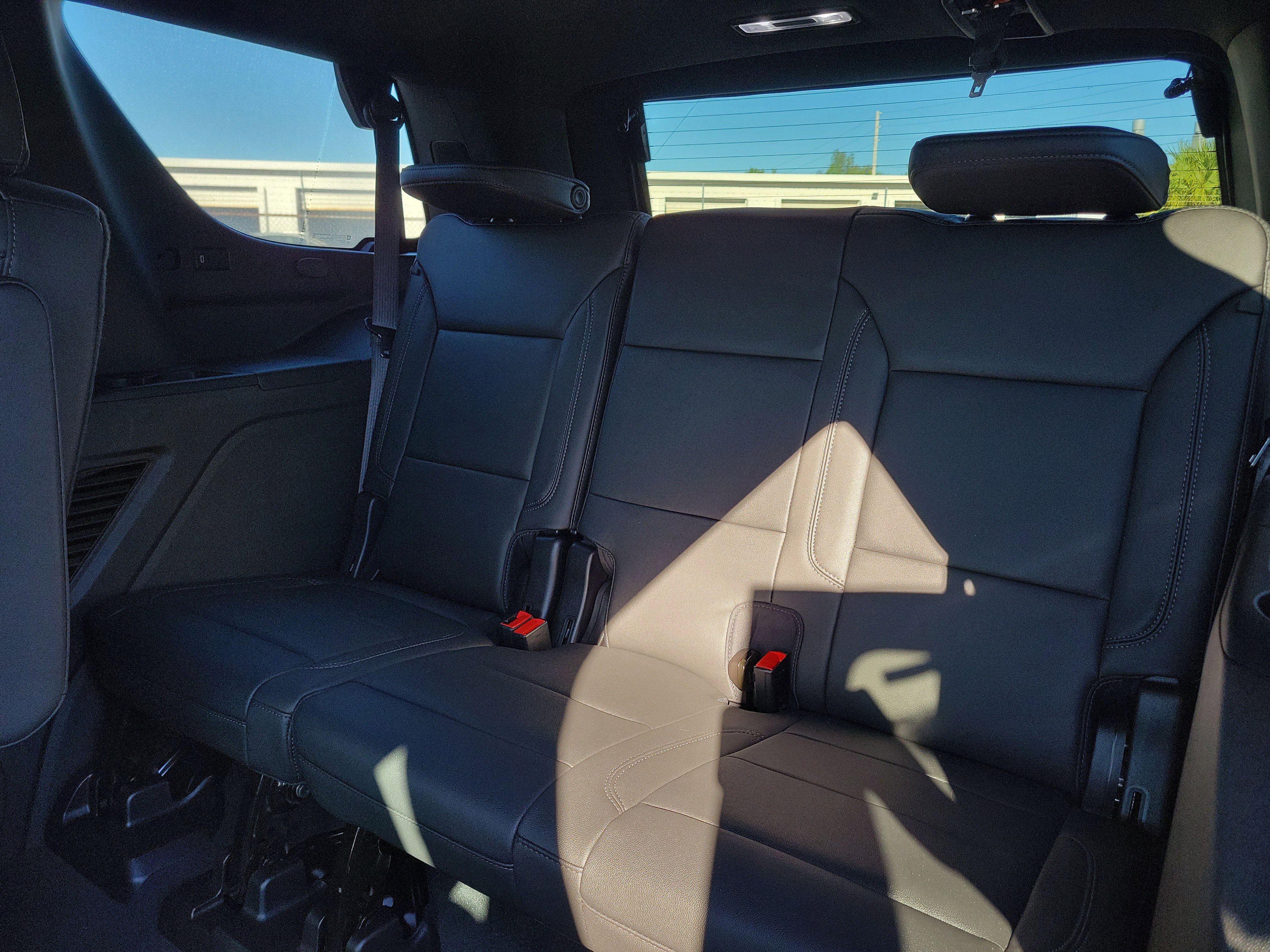 Used 2024 Chevrolet Tahoe Z71 w/ Luxury Package image 12