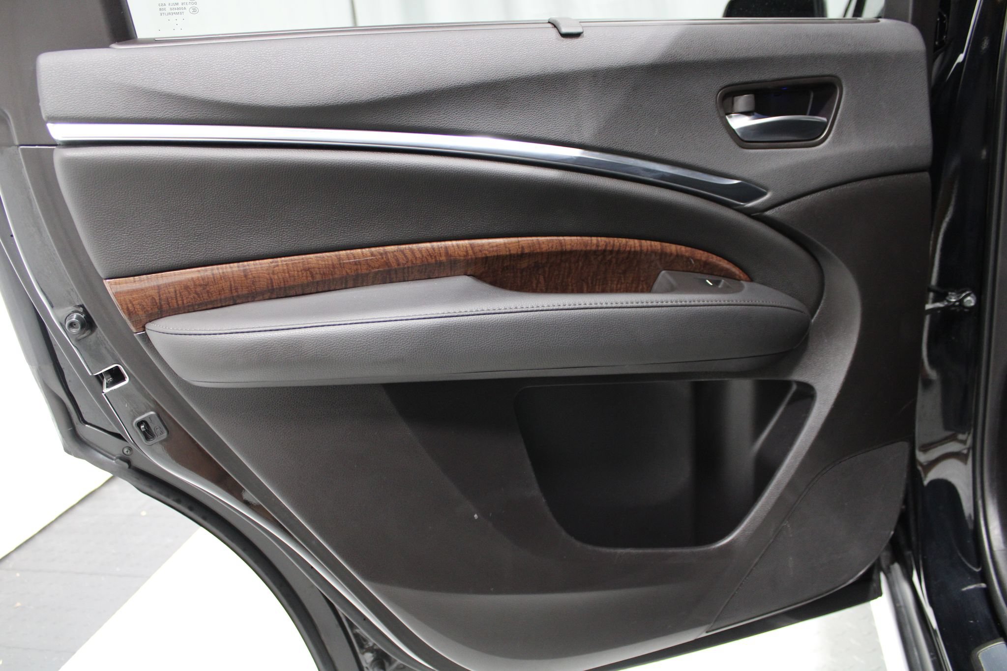 Used 2017 Acura MDX w/ Tech & Entertainment Packag FWD image 15