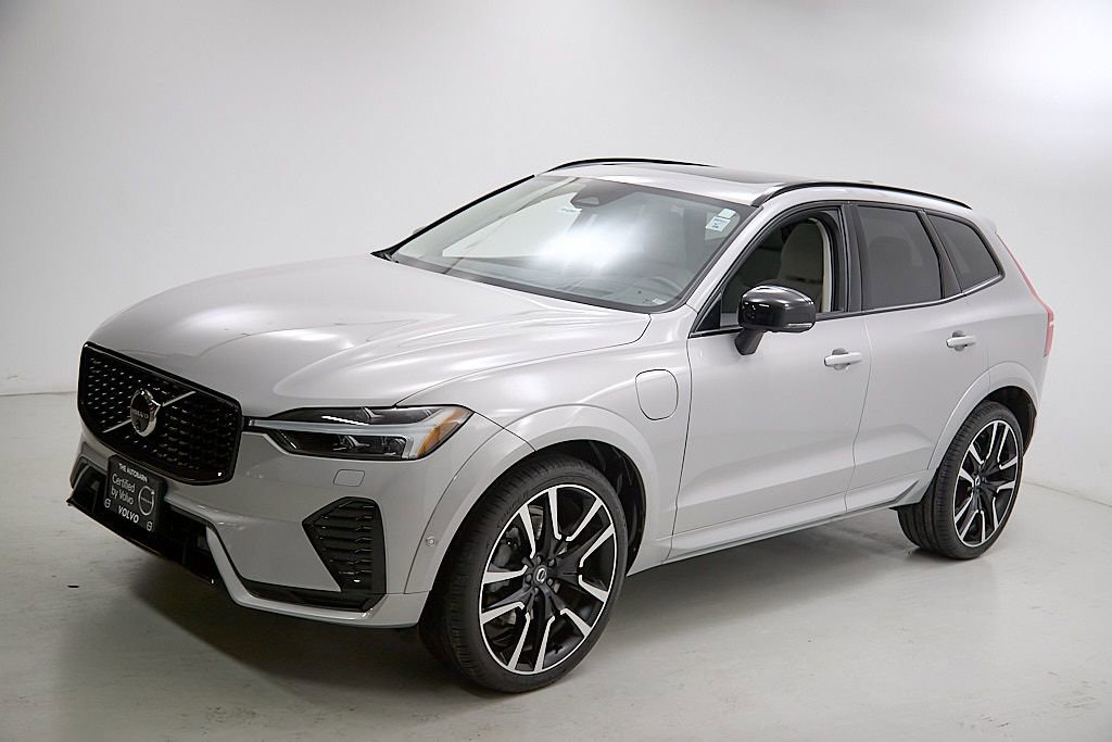 Certified 2024 Volvo XC60 T8 Ultimate w/ Protection Package Premier image 6