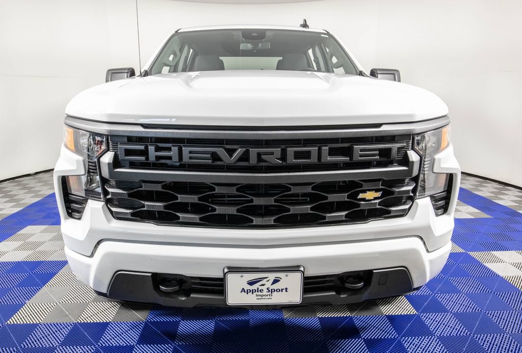 Used 2024 Chevrolet Silverado 1500 Custom AWD/4WD image 2