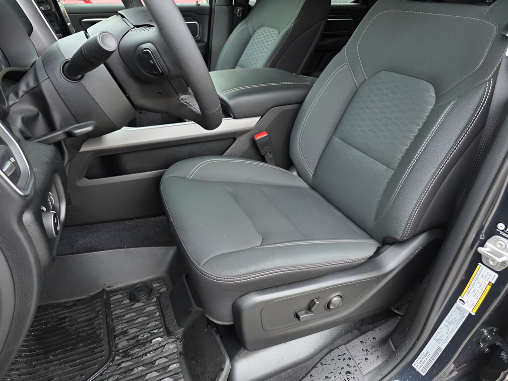 Used 2026 RAM 1500 Big Horn AWD/4WD image 19