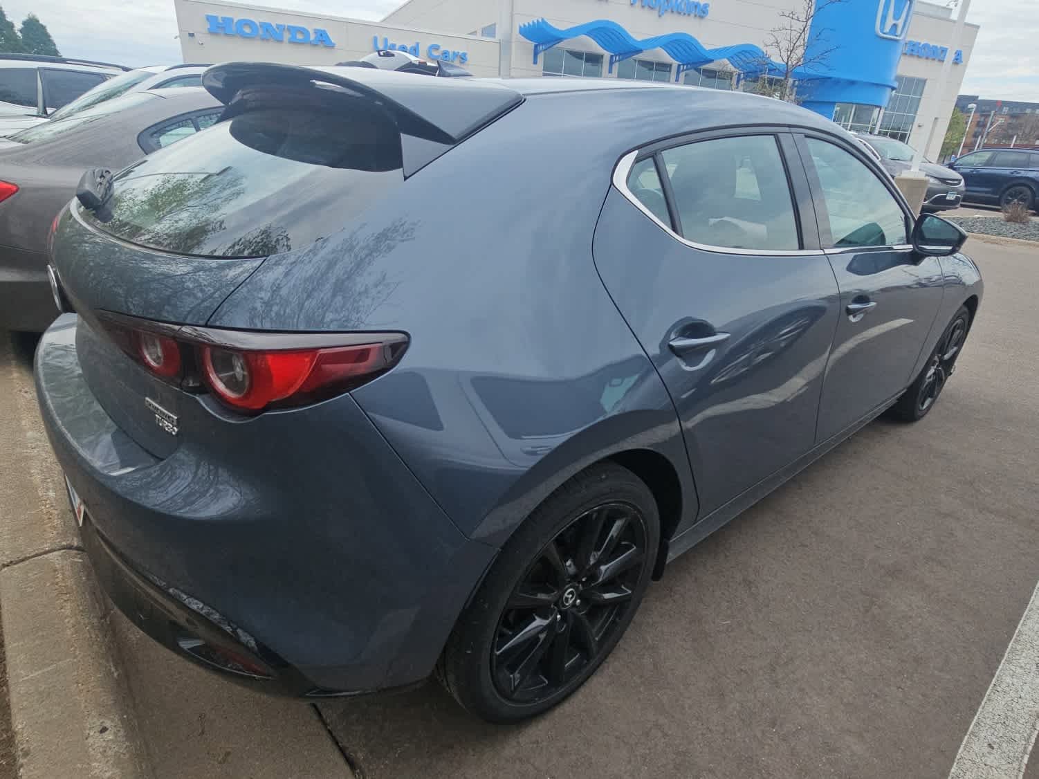 Used 2024 MAZDA MAZDA3 Hatchback w/Premium Plus Pkg AWD/4WD image 3