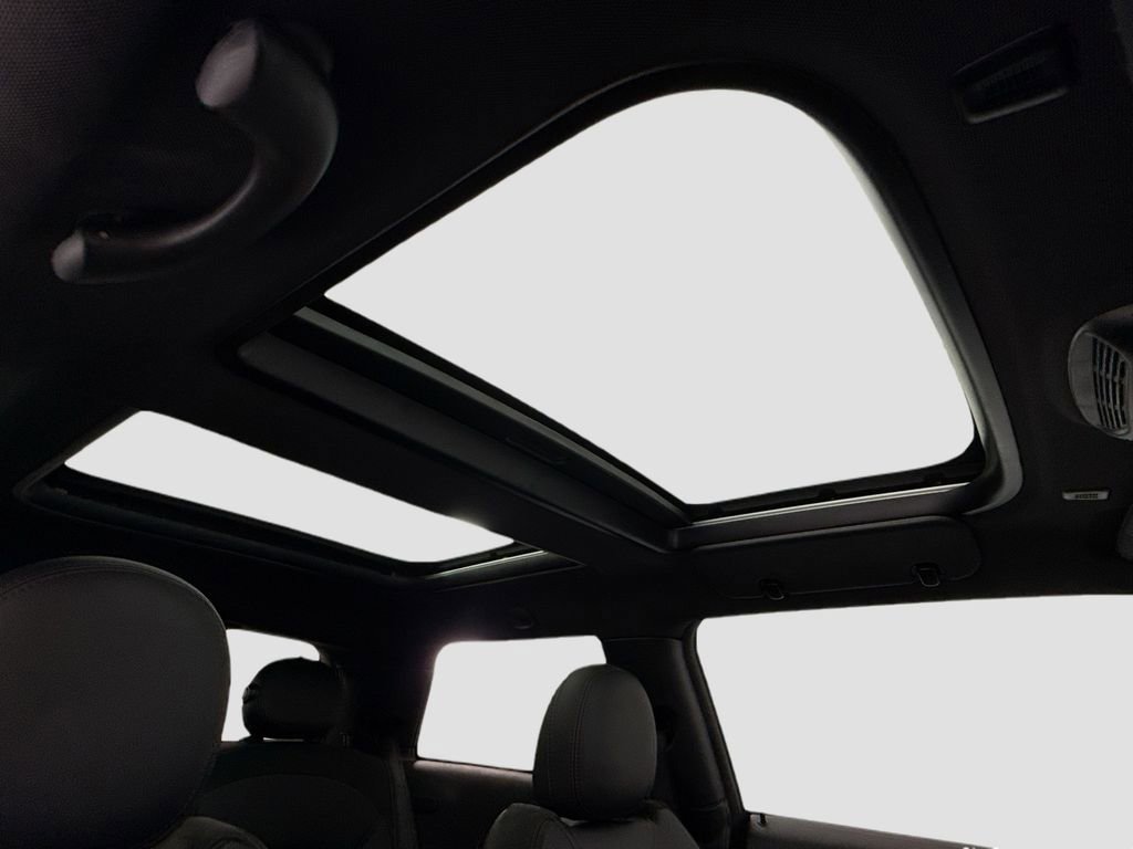 Certified 2022 MINI Cooper S image 21
