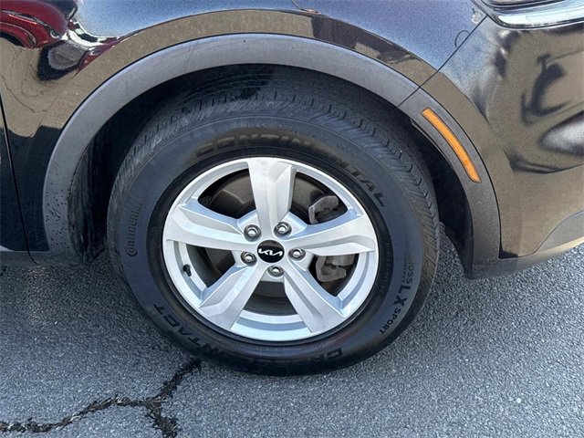 Used 2022 Kia Sorento LX image 7