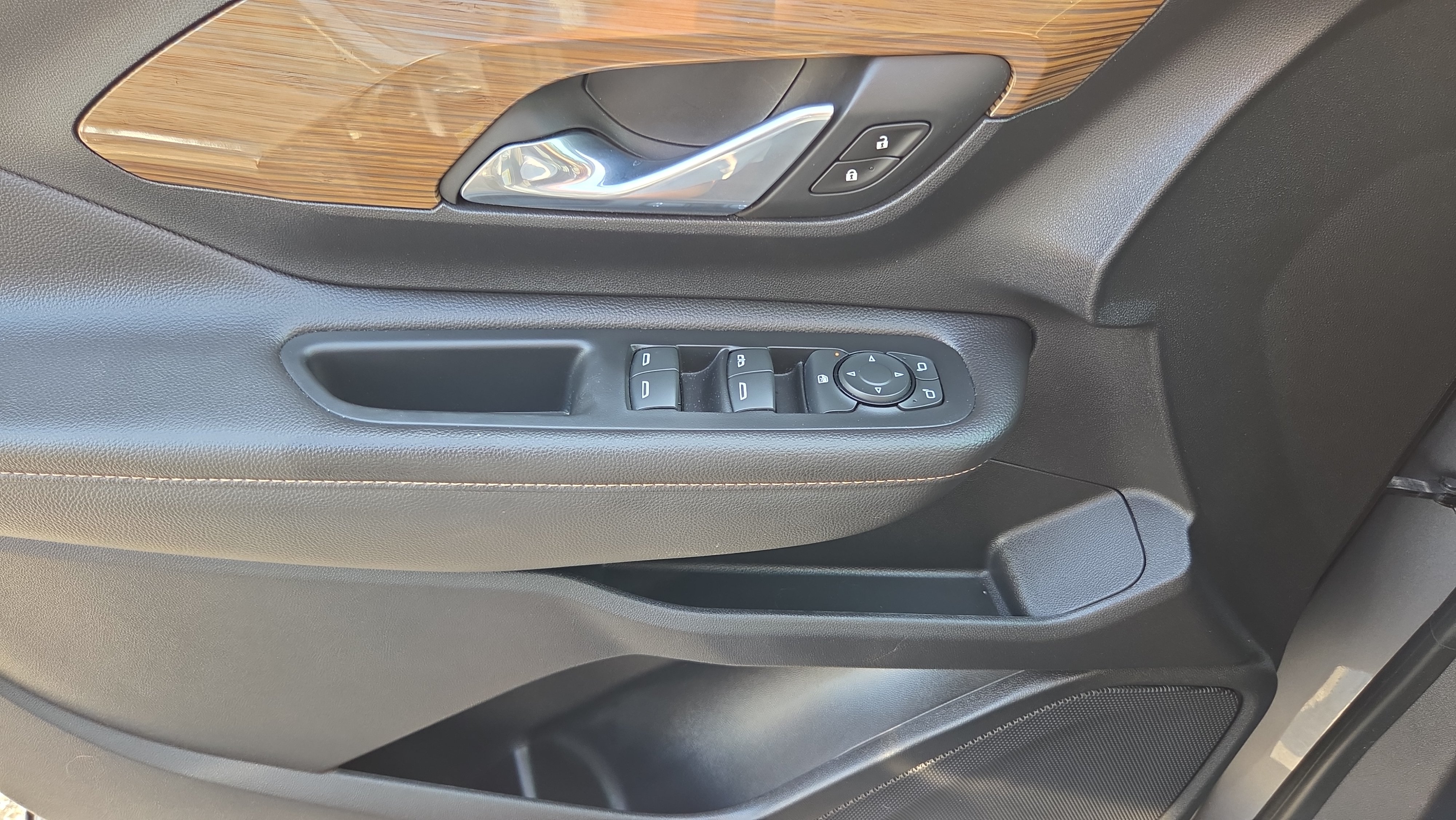 Certified 2020 GMC Terrain SLE FWD image 27