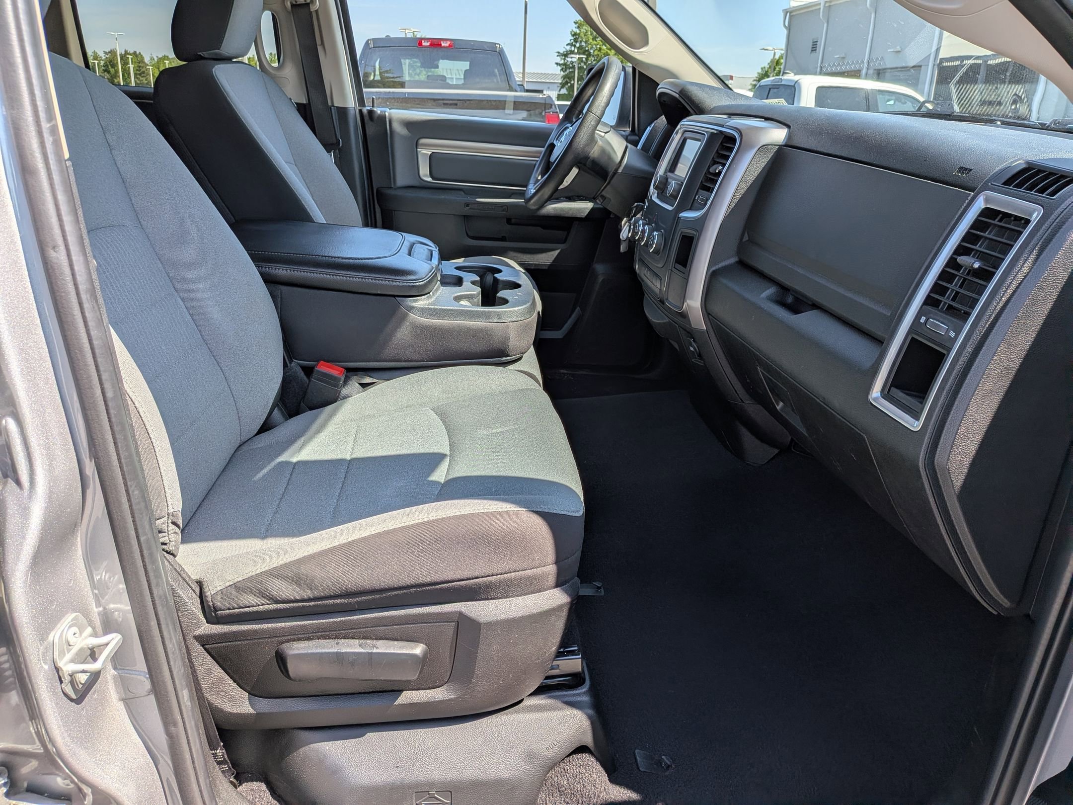 Used 2024 RAM 1500 Classic SLT AWD/4WD image 35