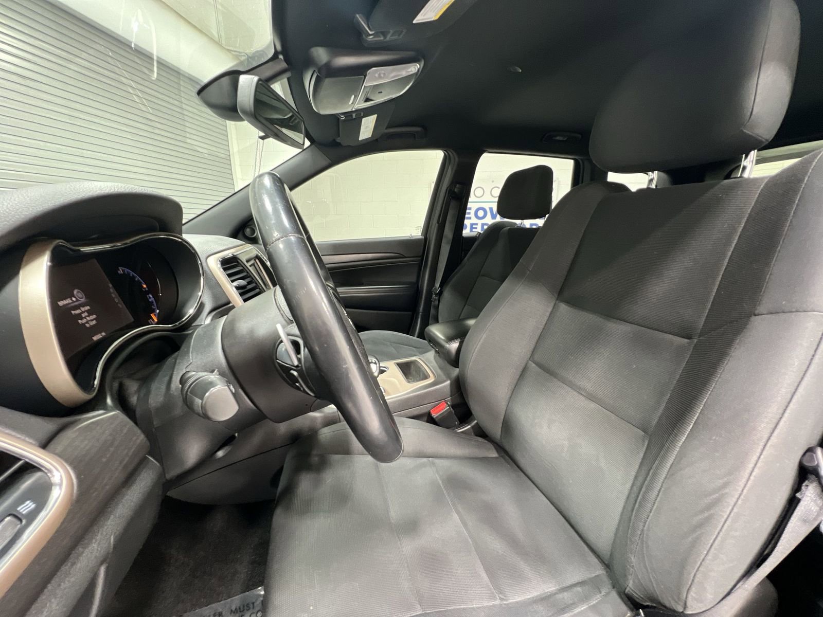 Used 2015 Jeep Grand Cherokee Laredo w/ Quick Order Package 23E image 11