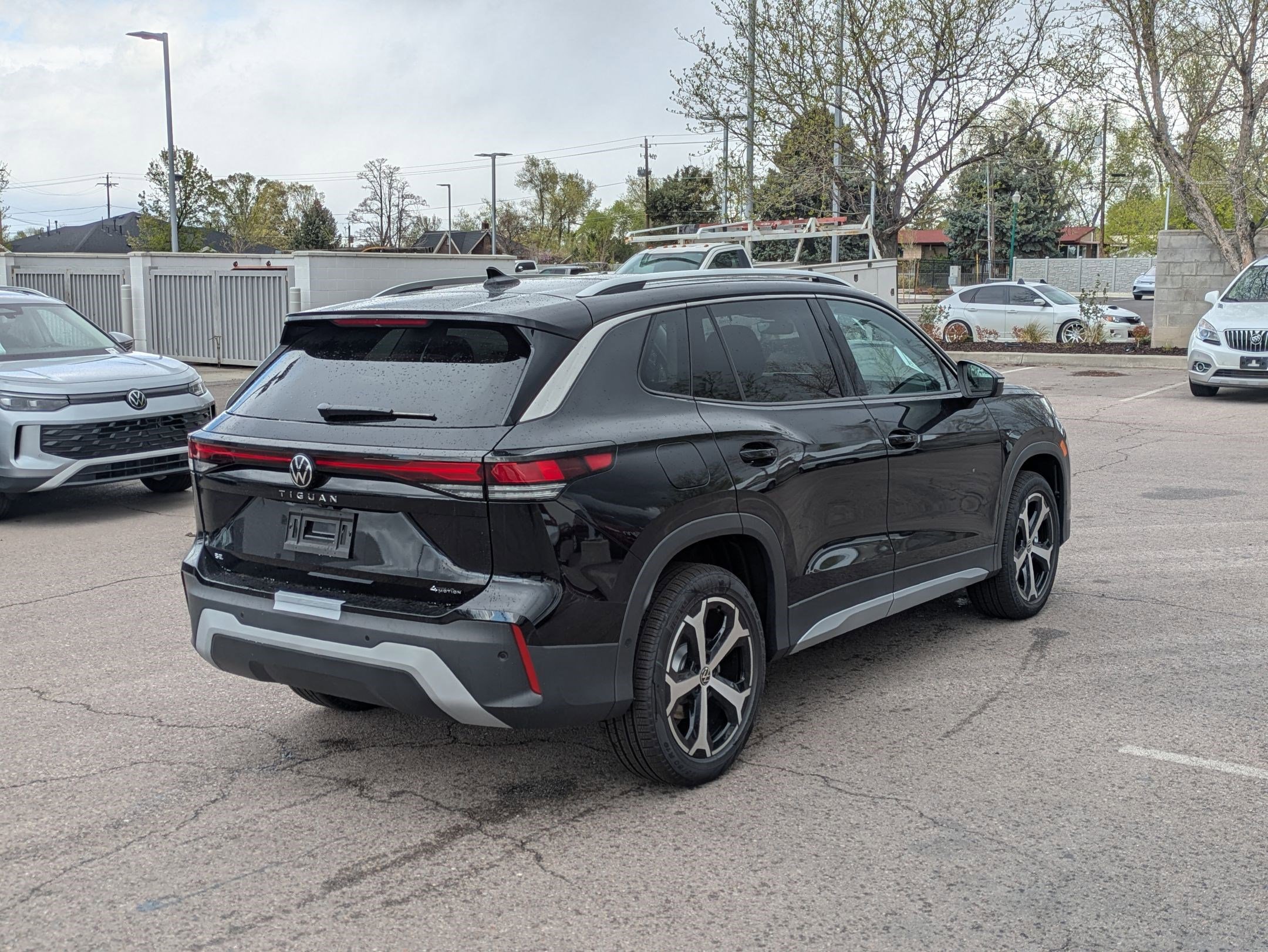 New 2026 Volkswagen Tiguan SE AWD/4WD image 3