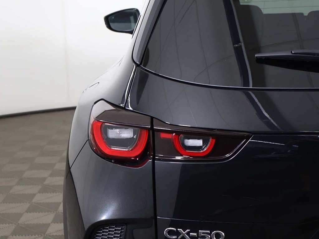 Used 2025 MAZDA CX-50 AWD 2.5 S w/ Premium Package image 16