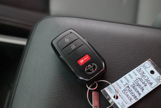 Used 2026 Toyota Tacoma TRD Off-Road AWD/4WD image 18