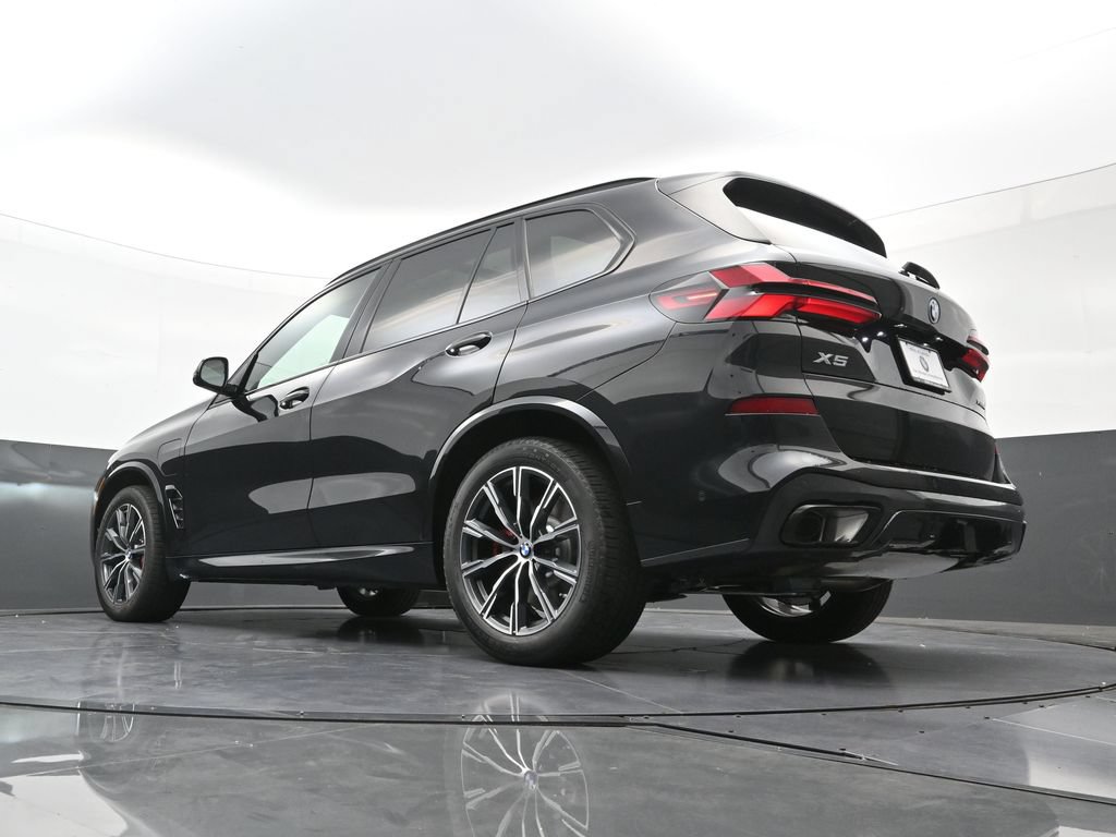 New 2026 BMW X5 xDrive50e w/ M Sport Package AWD/4WD image 26